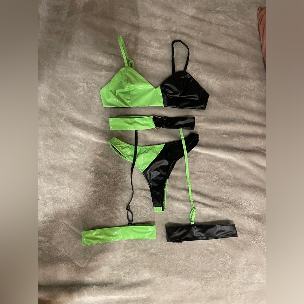 SHEGO HALLOWEEN RAVE OUTFIT
